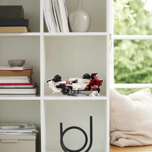 LEGO ICONS 10330 McLaren MP4/4 & Ayrton Senna