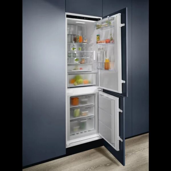 Electrolux Mini Bar 248lt NoFrost Λευκό ENC8MD18S