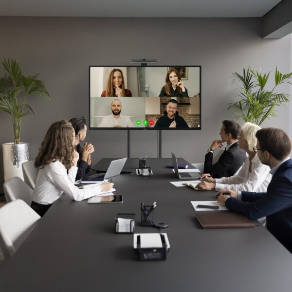 Maclean TV stand / cart, camera shelf, on wheels, 37-70", max load 45kg/5kg shelf, max. VESA 600x400, MC-113 B